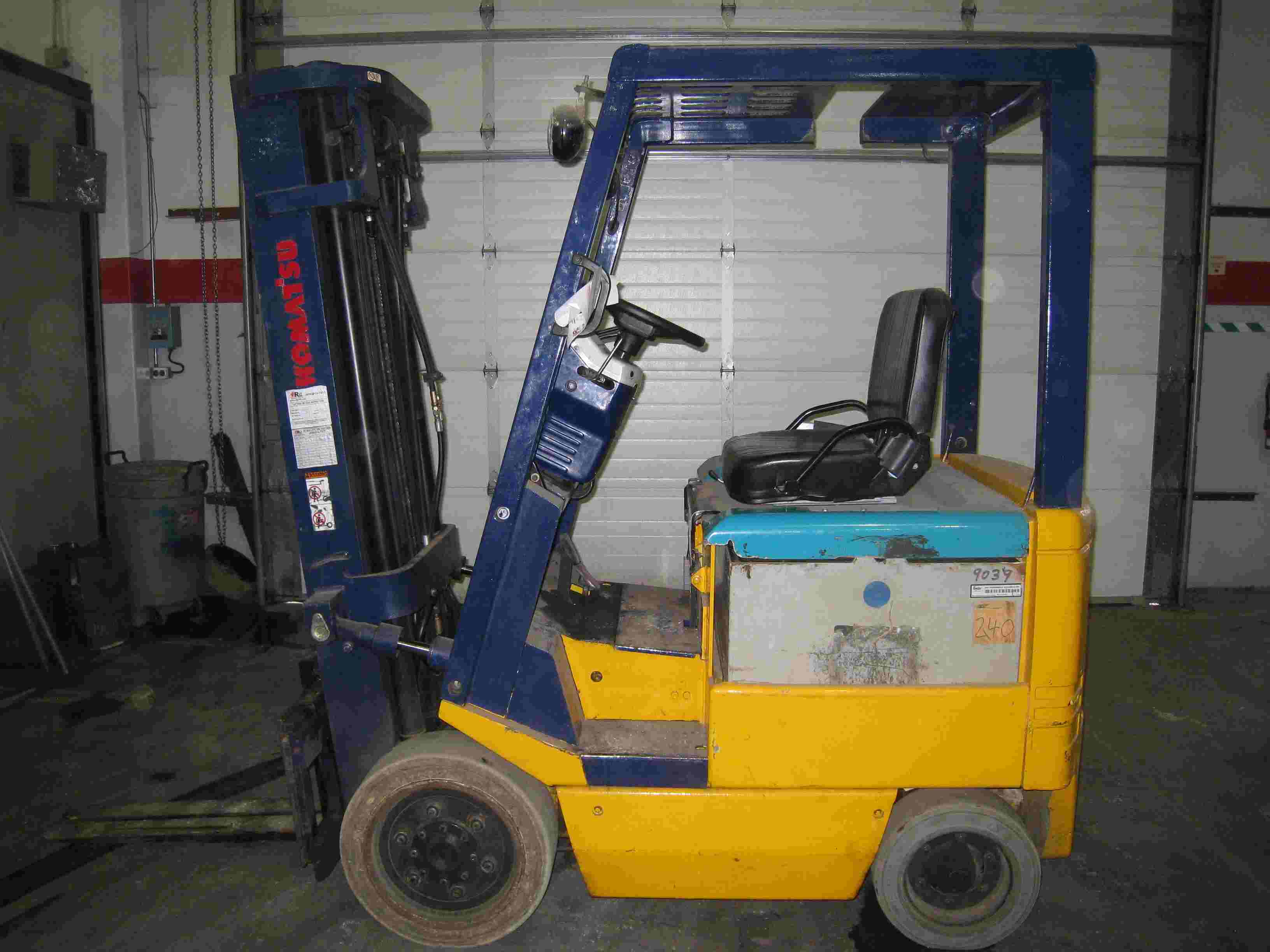 Komatsu Sit Down 4 Wheel Electric Forklift Ri Go Lift Truck Ltd